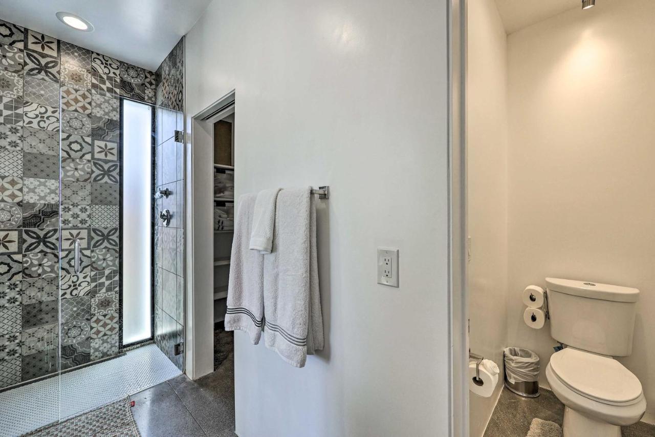 Convenient Phoenix Home With Heated Pool And Grill! Exterior photo