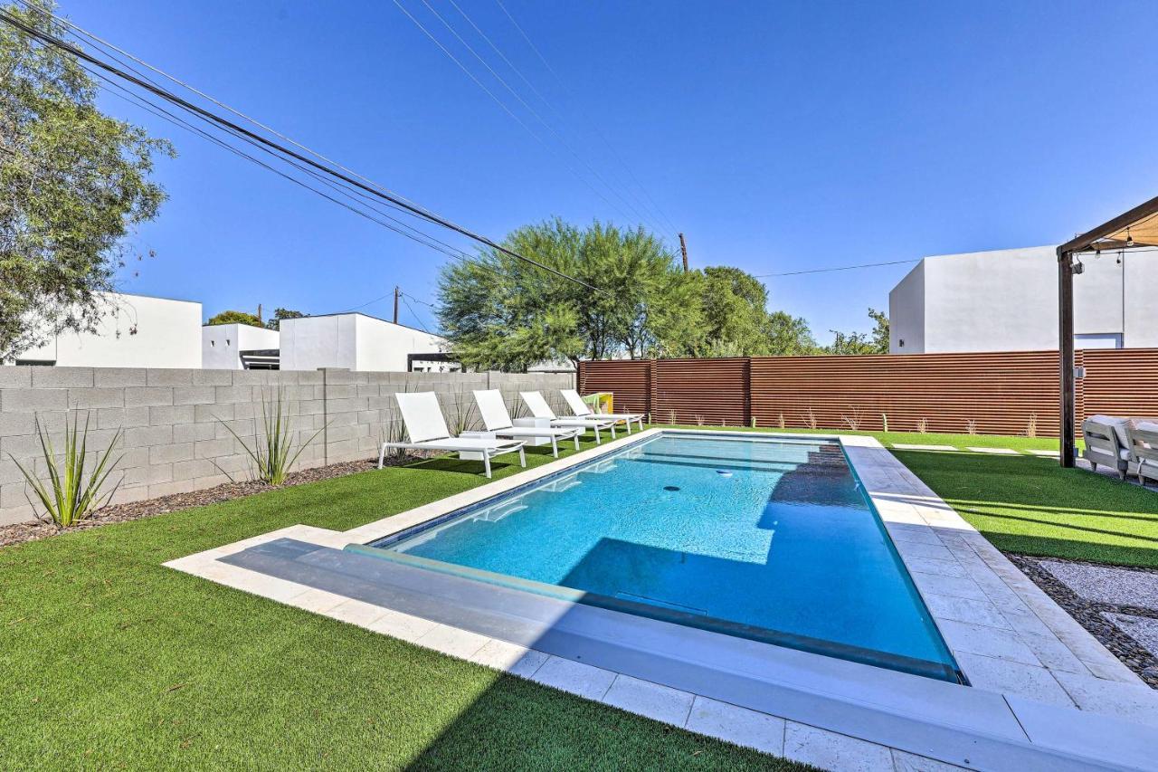 Convenient Phoenix Home With Heated Pool And Grill! Exterior photo