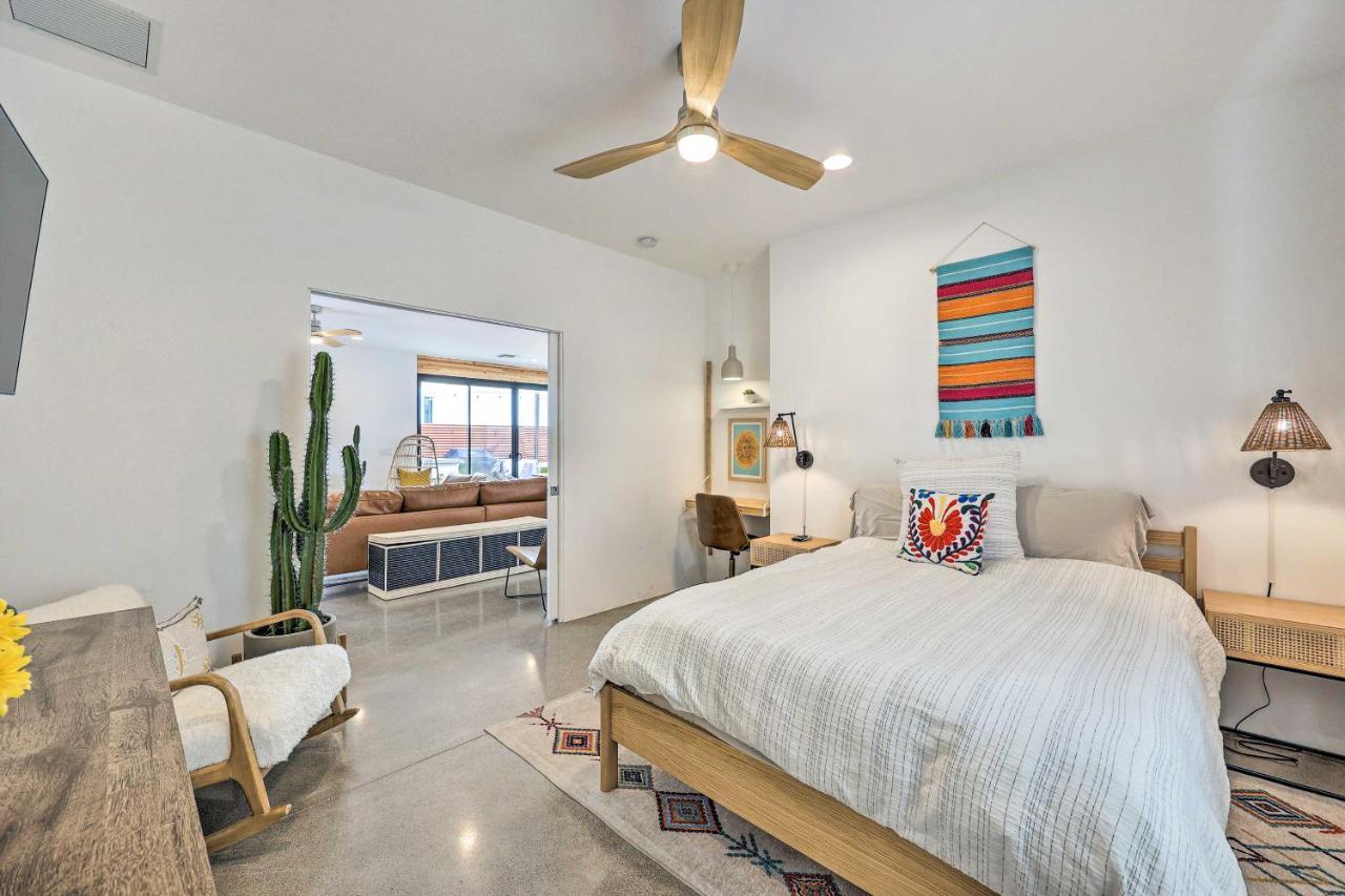 Convenient Phoenix Home With Heated Pool And Grill! Exterior photo
