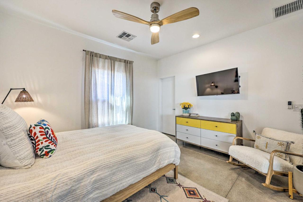 Convenient Phoenix Home With Heated Pool And Grill! Exterior photo