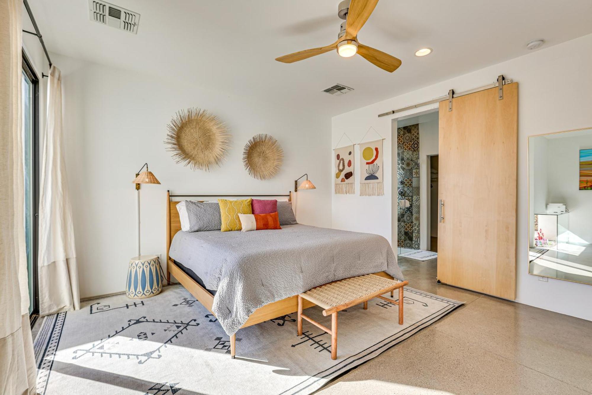 Convenient Phoenix Home With Heated Pool And Grill! Exterior photo